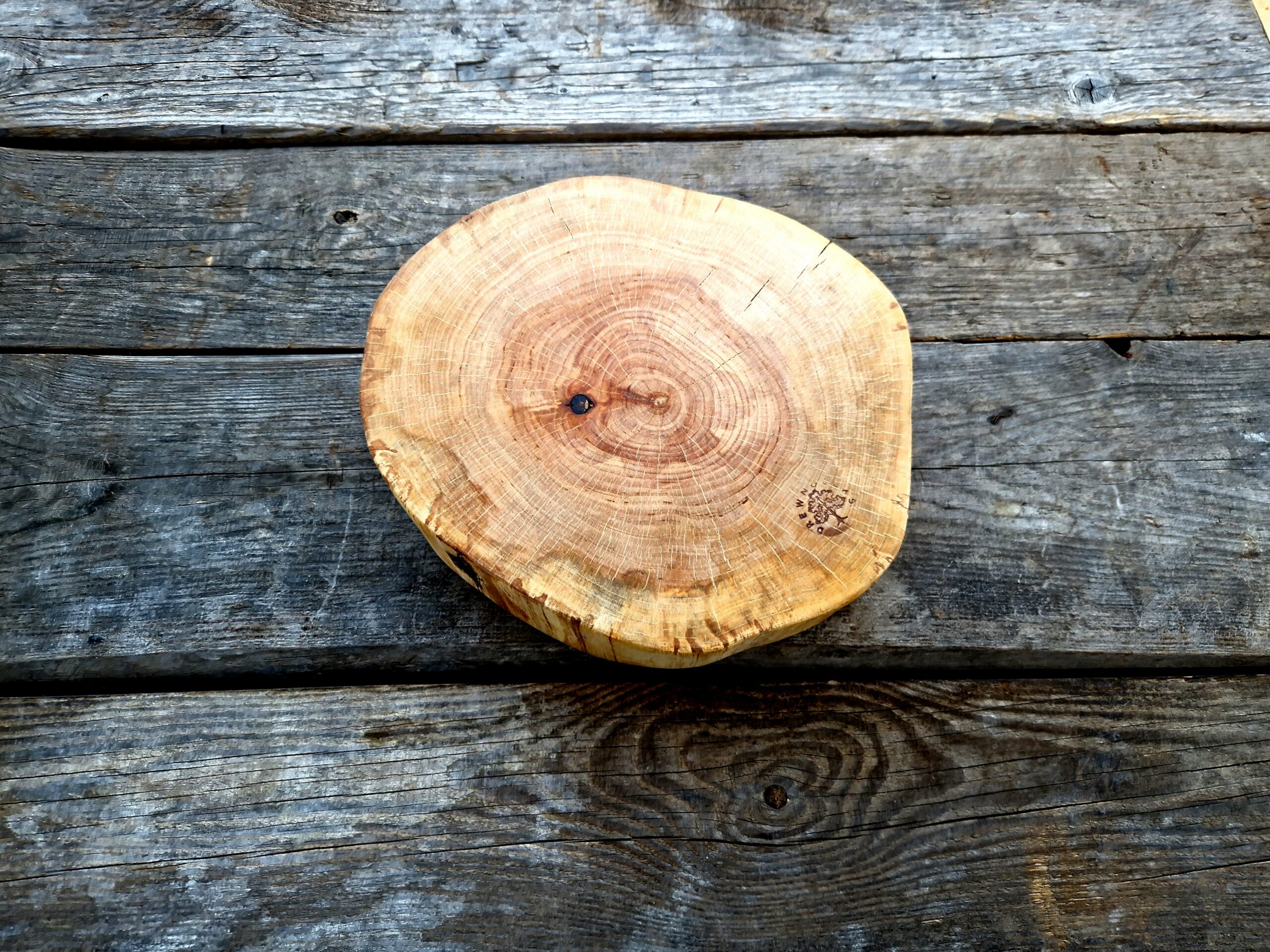Plaster drewniany z brzozy do serwowania śr 28 cm